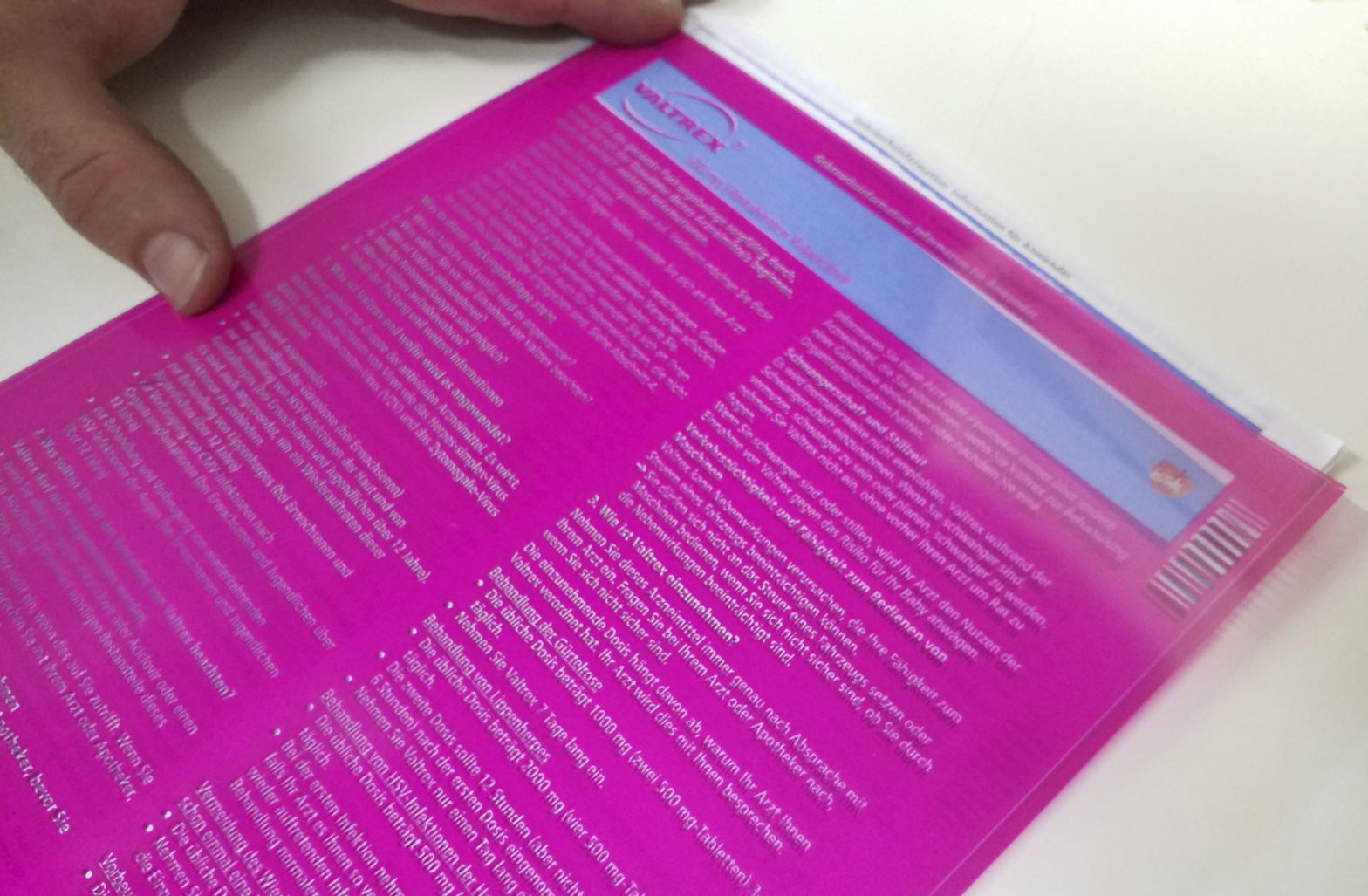NEGATIVO DE CONTRASTE CONTROL DE TEXTO PROSPECTOS FARMACIA